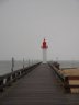 Phare rouge et ciel gris Trouville 2016.JPG - 